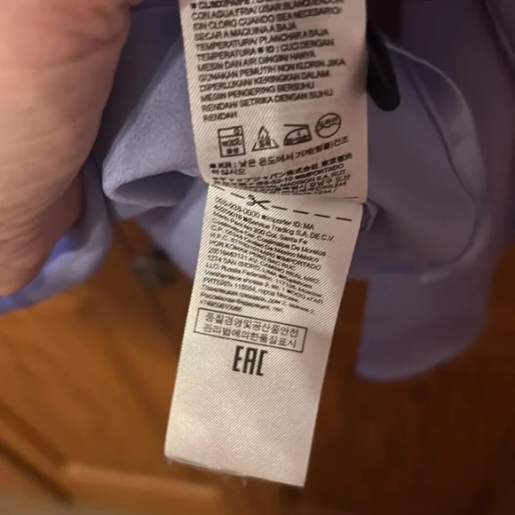 Banana Republic lilac blouse - Picture 7 of 7